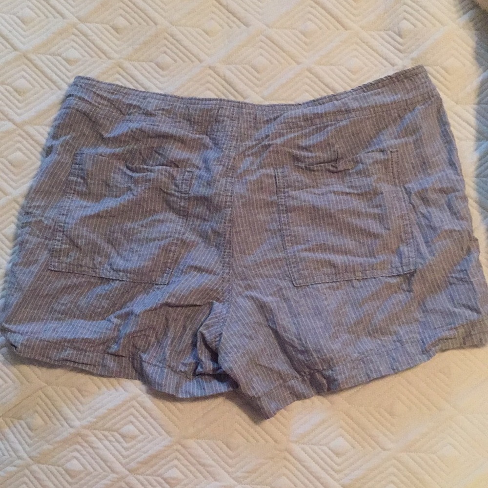 Linen - Picture 2 of 2